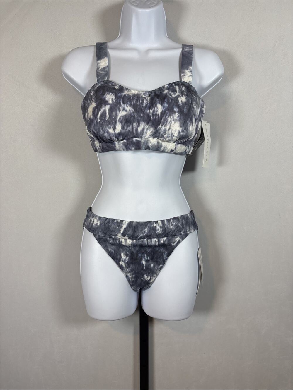 Athleta Tulum Tie Dye Bikini Swimsuit Top 34 D/DD Bottom Medium UPF 50+ 2-Piece